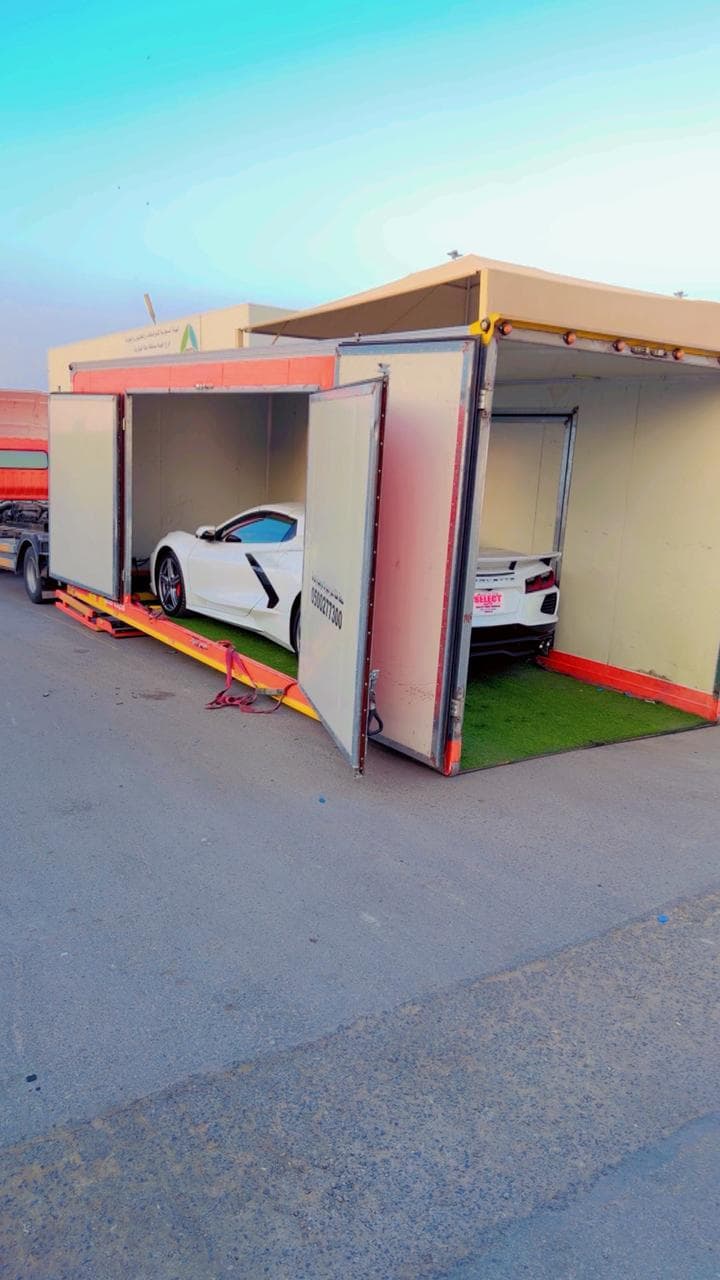 سطحة مغلقة للسيارات الرياضية